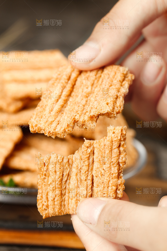 深底上的荞麦酥