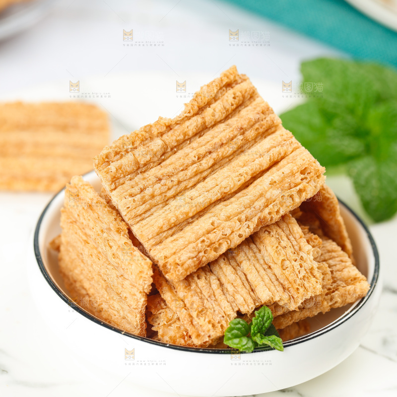 浅底上的荞麦酥