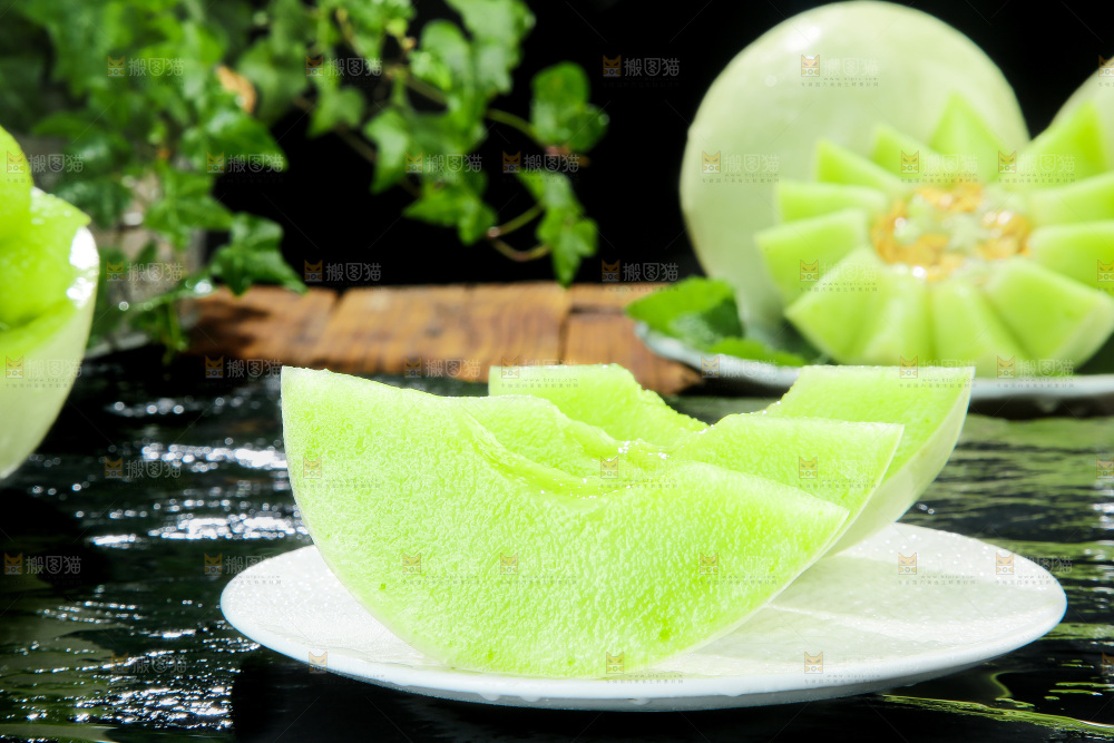 深底上的玉菇甜瓜