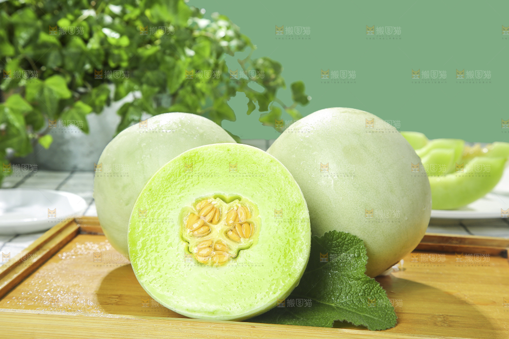 浅底上的玉菇甜瓜