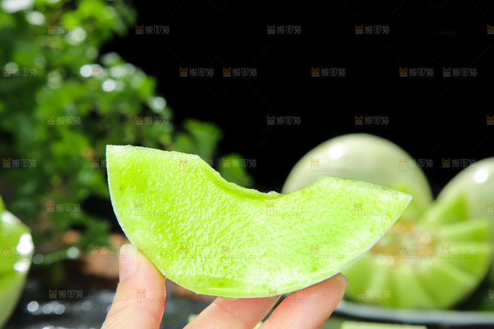 深底上的玉菇甜瓜