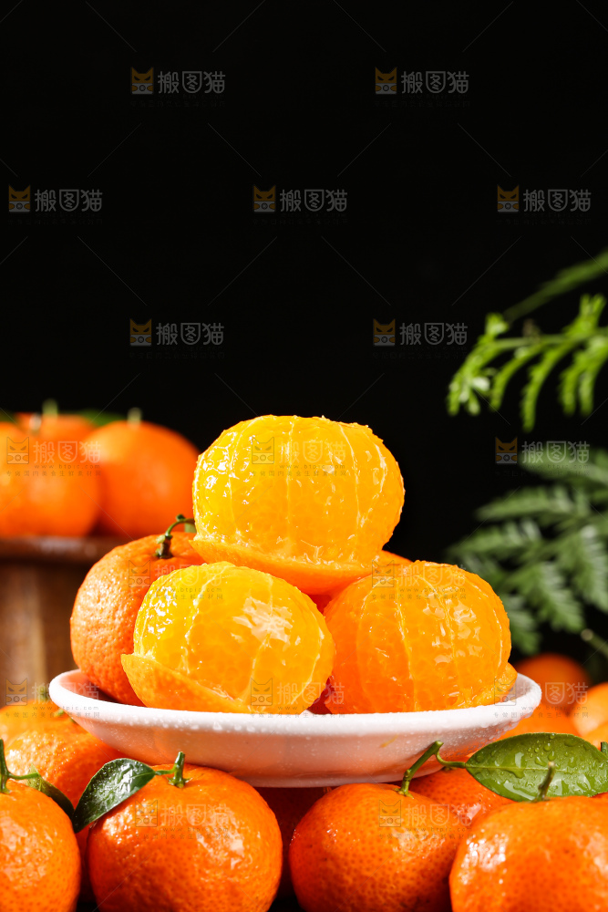 深底上的砂糖桔