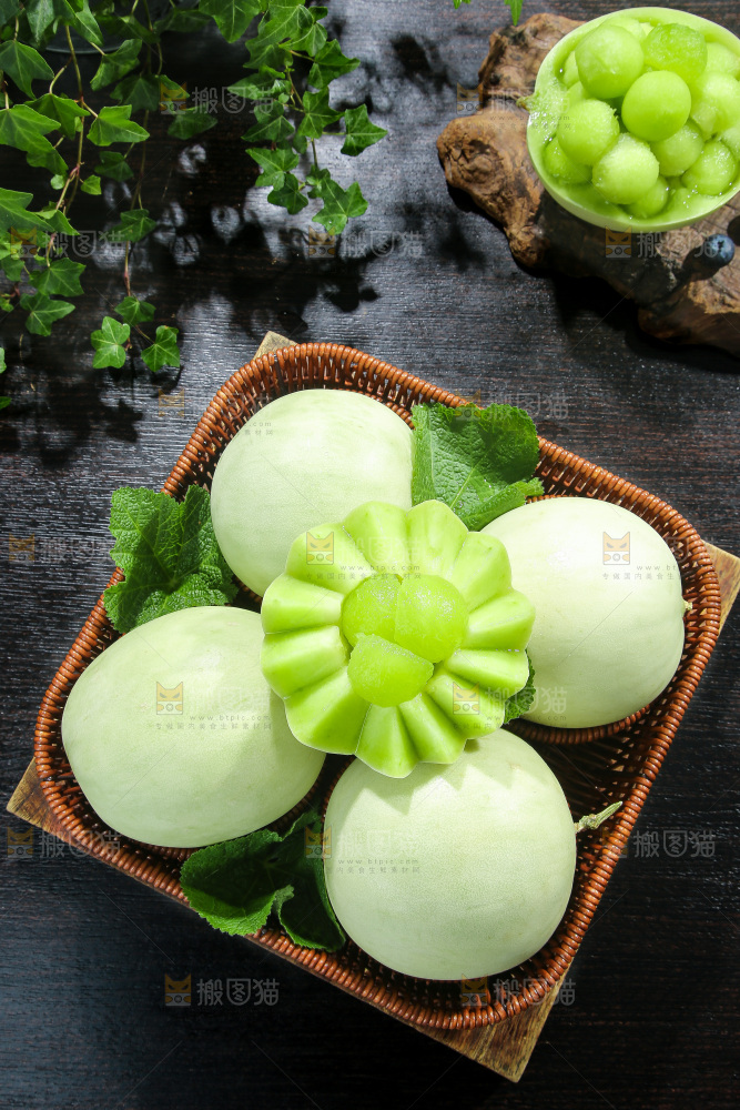 深底上的玉菇甜瓜