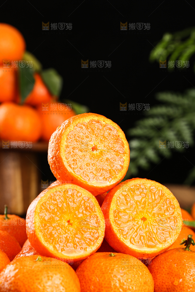 深底上的砂糖桔
