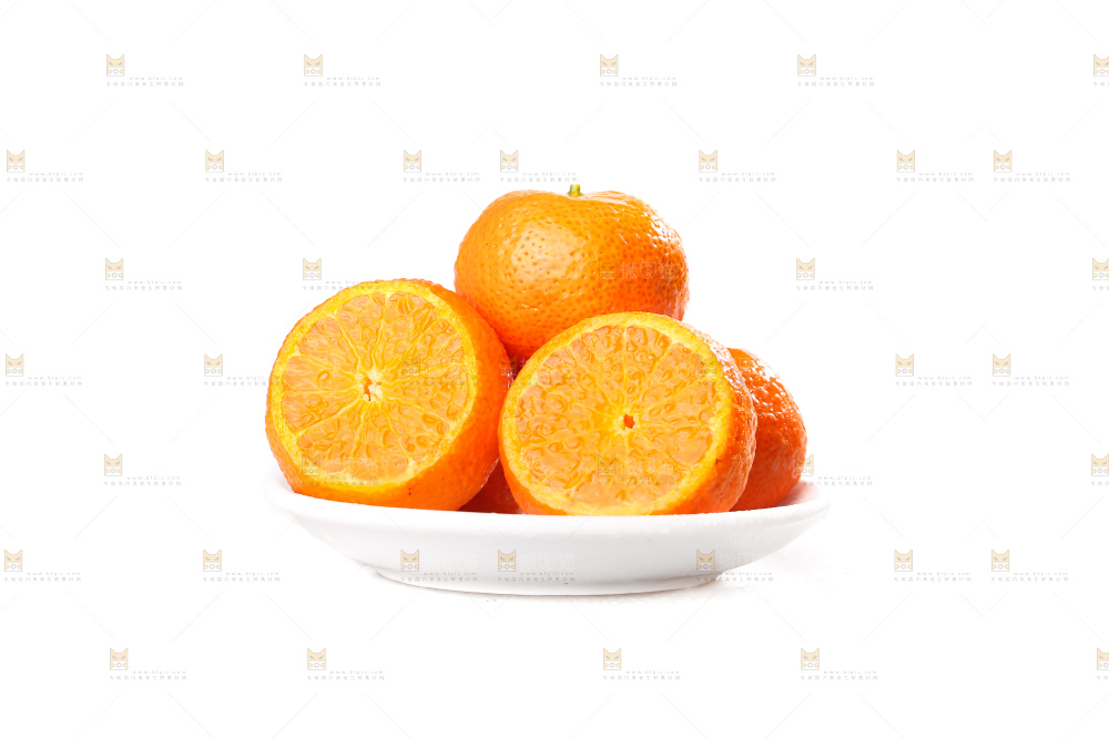 白底上的沙糖桔