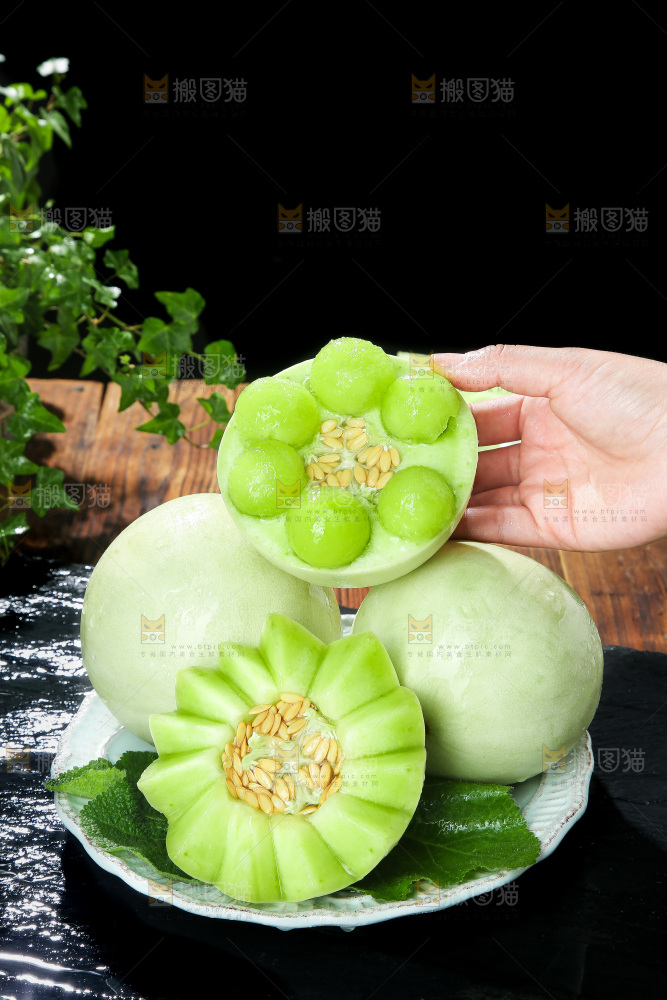 深底上的玉菇甜瓜