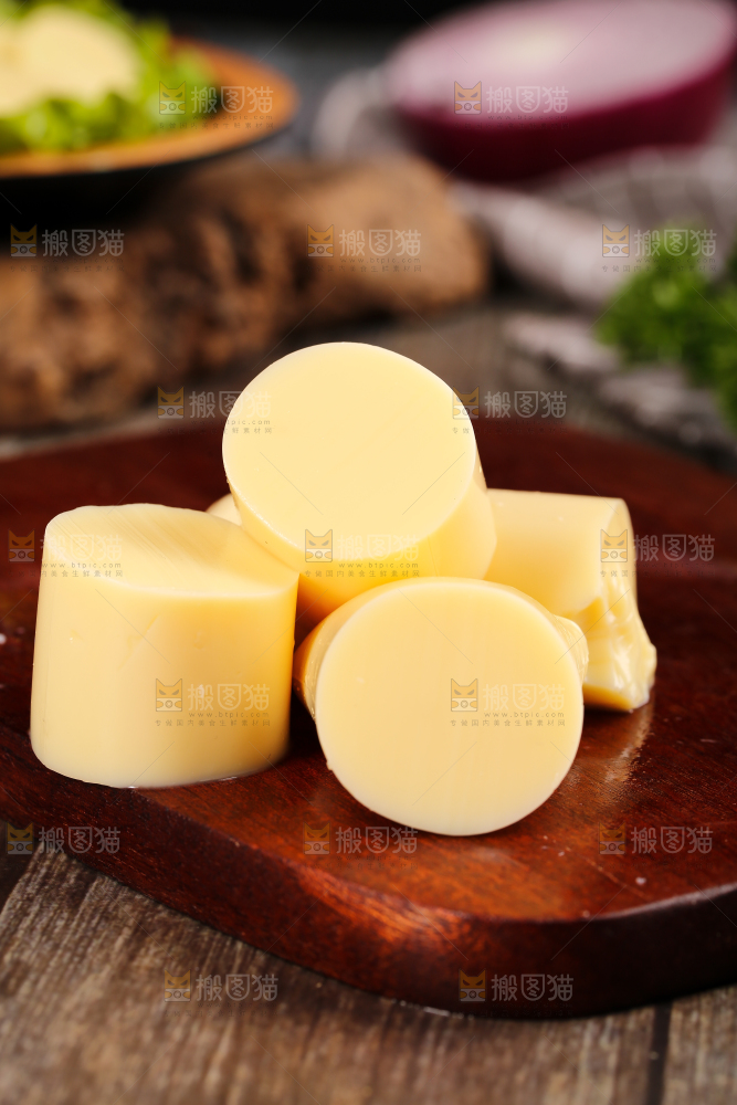 深底上的鸡蛋豆腐