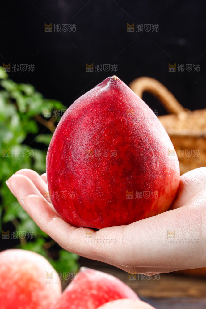 深底上的春雪水蜜桃