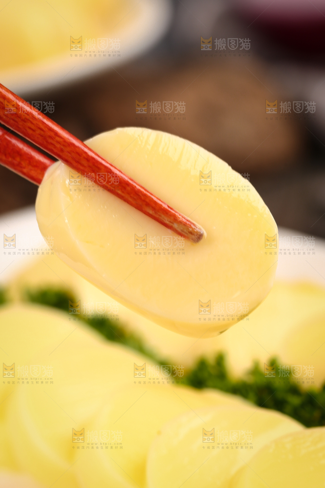 深底上的鸡蛋豆腐