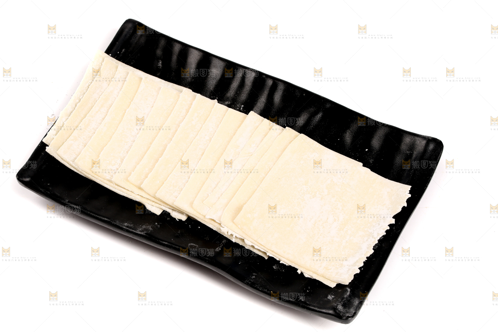 白底上的馄饨皮