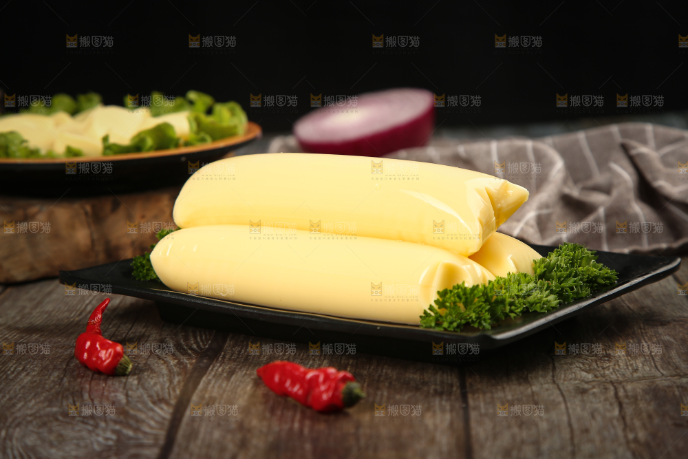 深底上的鸡蛋豆腐