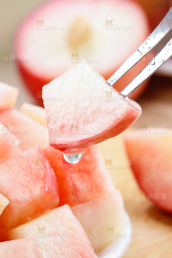 浅底上的春雪水蜜桃