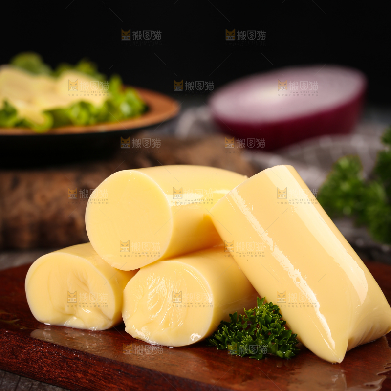深底上的鸡蛋豆腐
