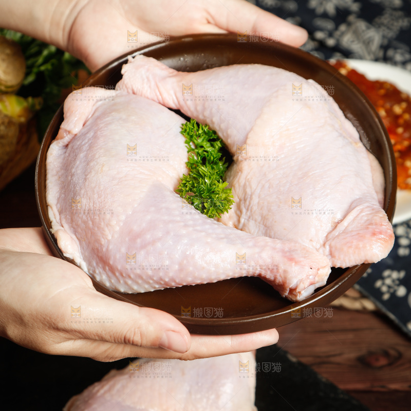 深底上的大鸡腿