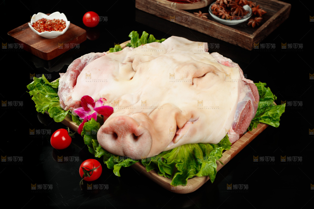 深底上的猪头肉