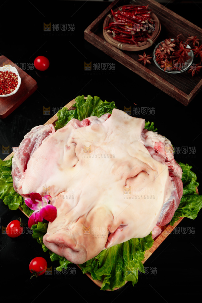 深底上的猪头肉