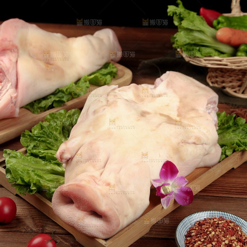 深底上的猪头肉