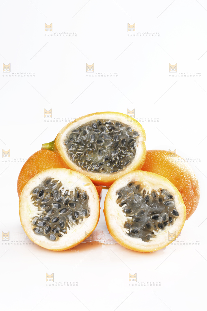 白底上的热情果
