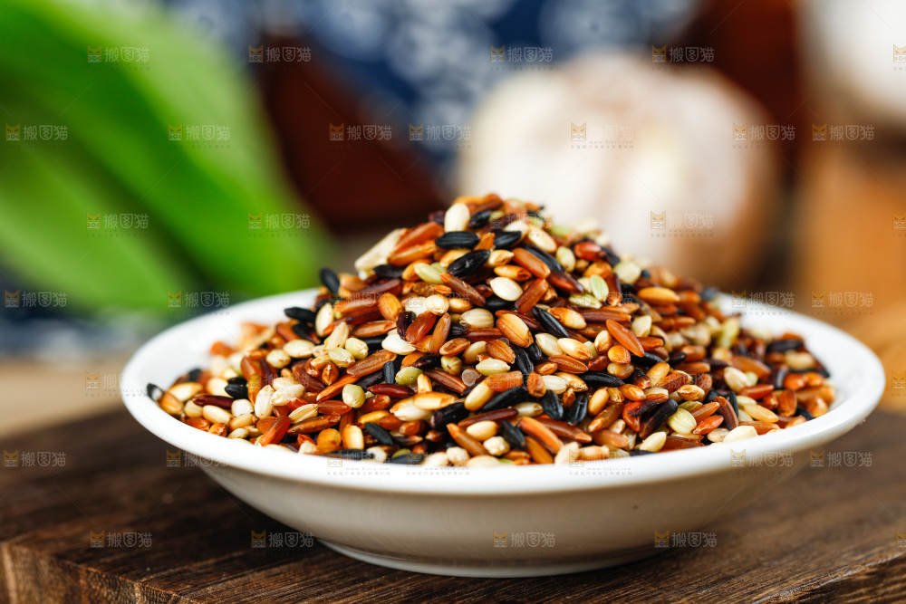 深底上的五色香米