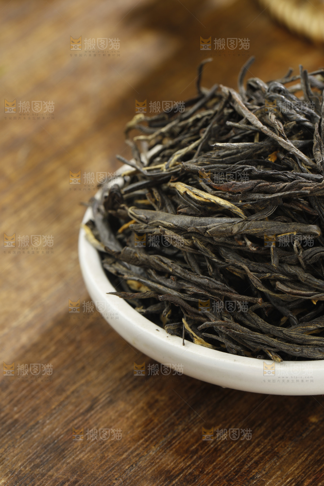 木底上的云南红茶