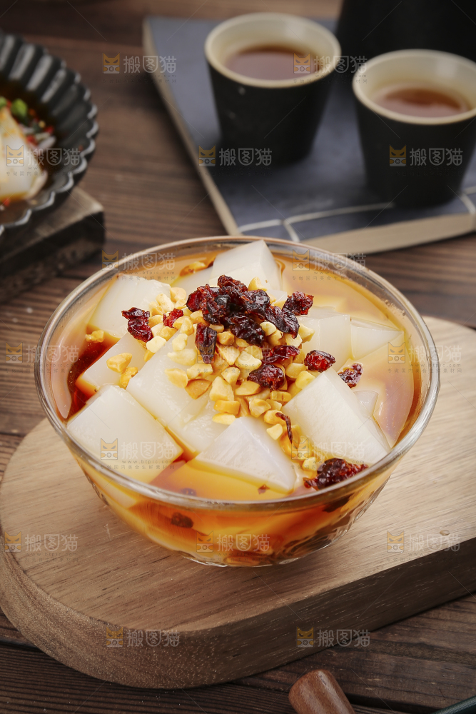 碗里的红糖凉粉