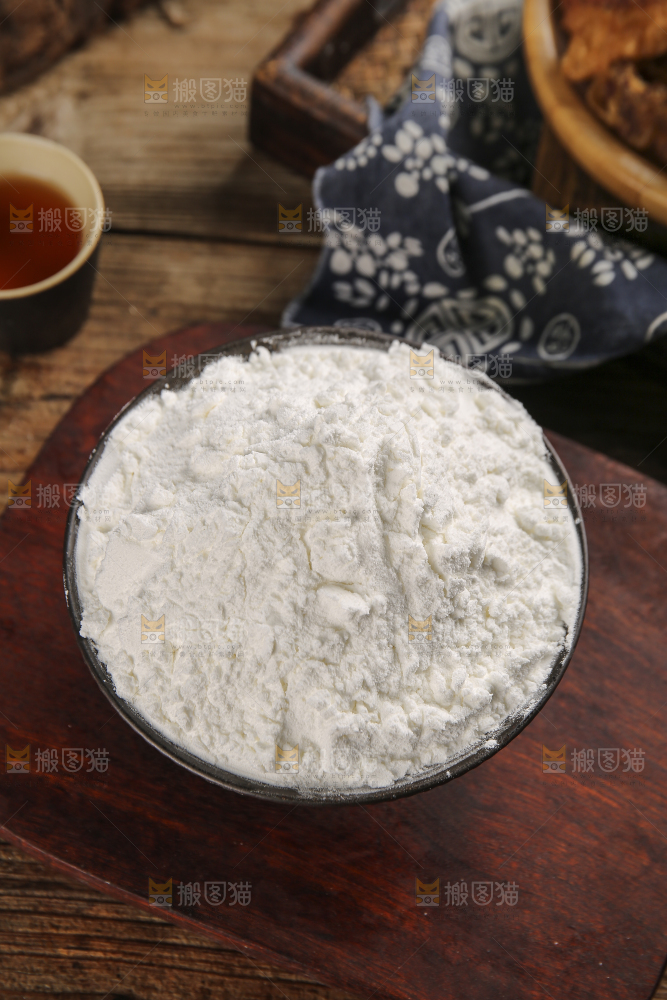 深底上的豌豆淀粉