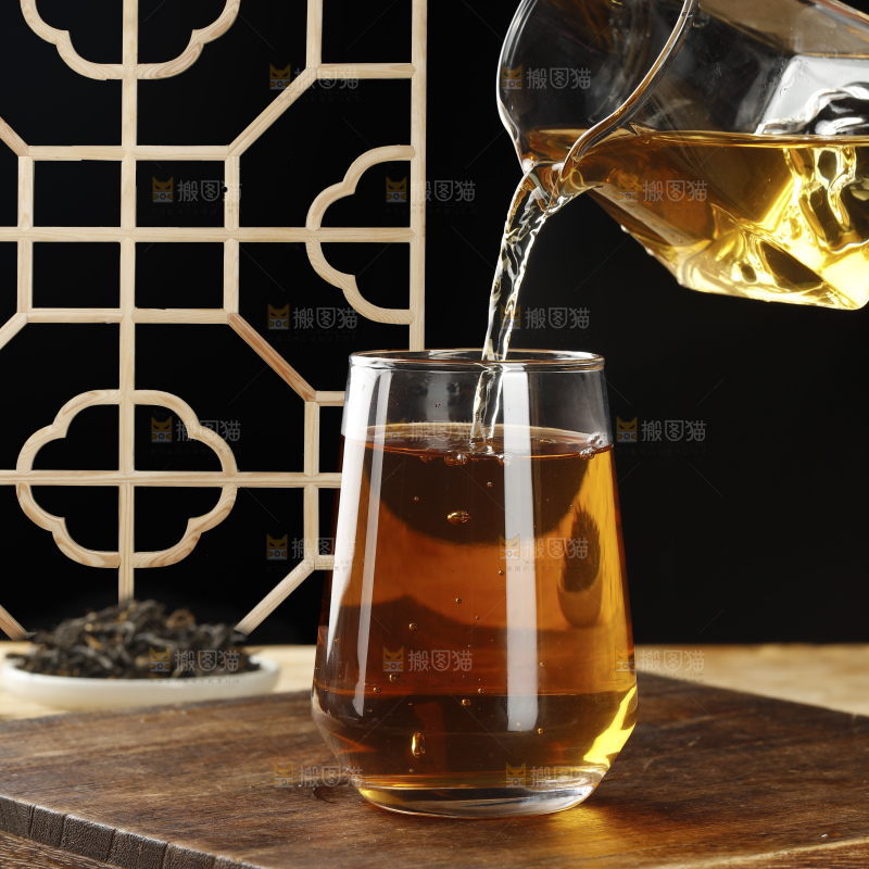 木底上的云南红茶