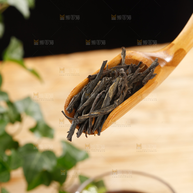 木底上的云南红茶