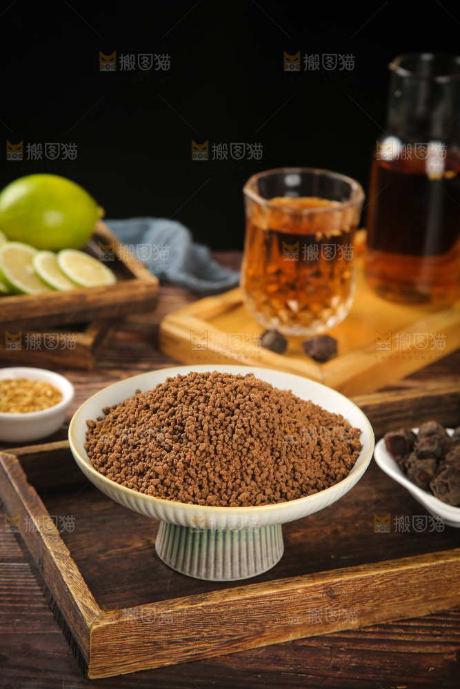 深底上的酸梅晶