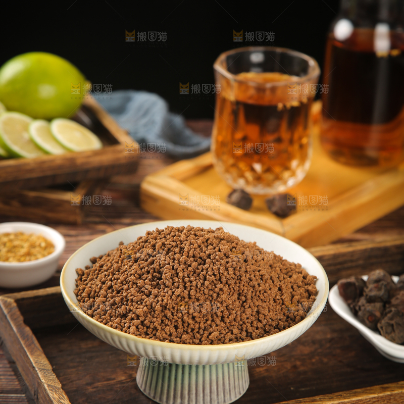 深底上的酸梅晶