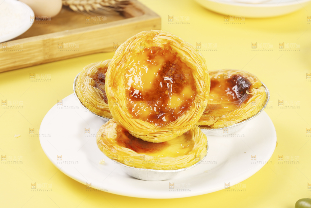 浅底上的葡式蛋挞