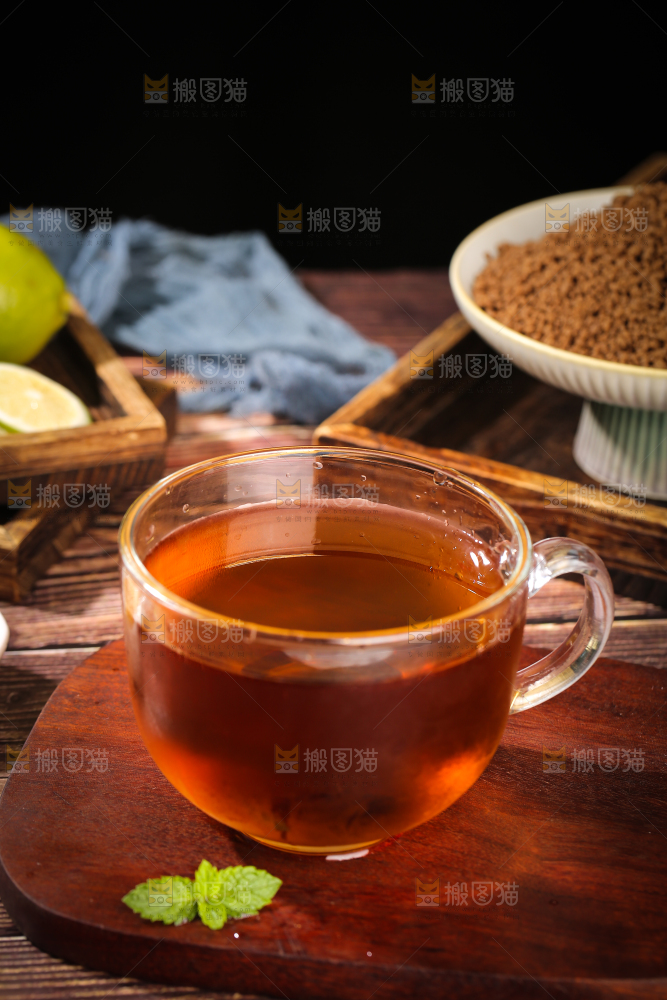 深底上的酸梅汤