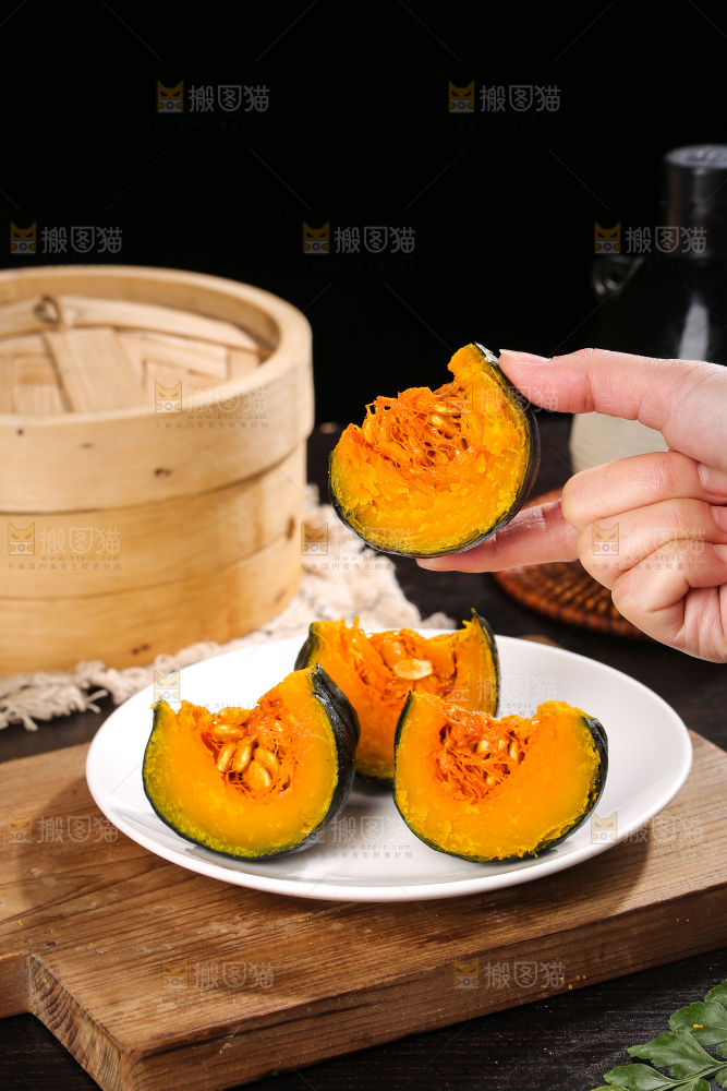 深底上的贝贝南瓜