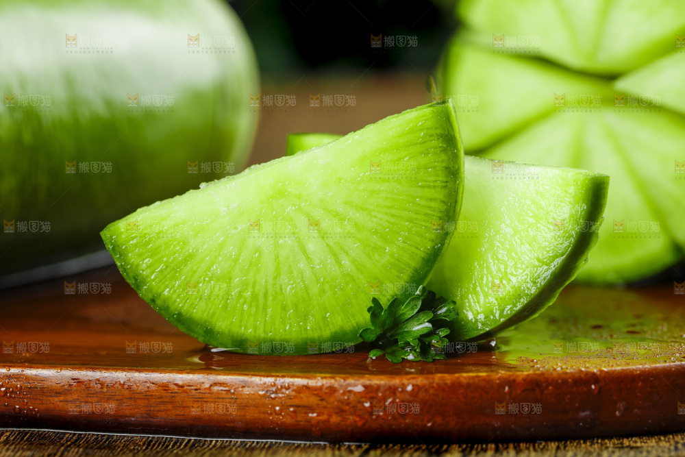 深底上的沙窝萝卜