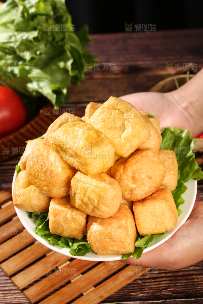 深底上的油豆腐