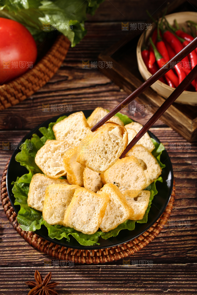 深底上的油豆腐