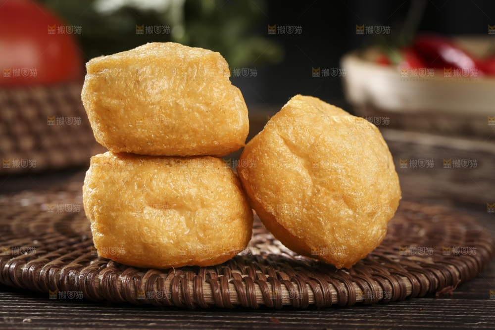 深底上的油豆腐