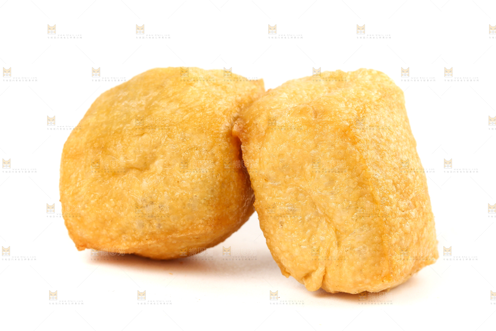 白底上的油豆腐