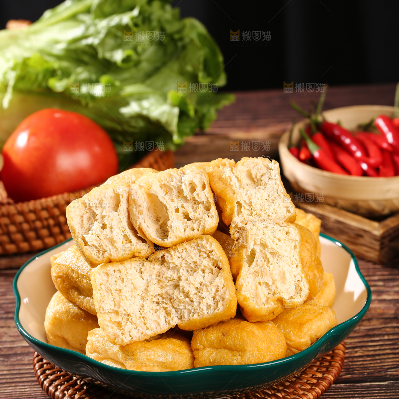 深底上的油豆腐