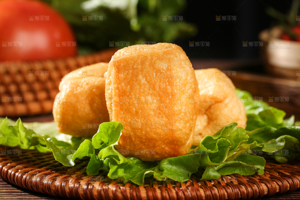 深底上的油豆腐