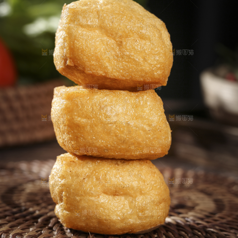 深底上的油豆腐