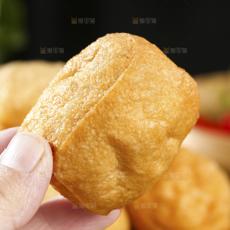 深底上的油豆腐