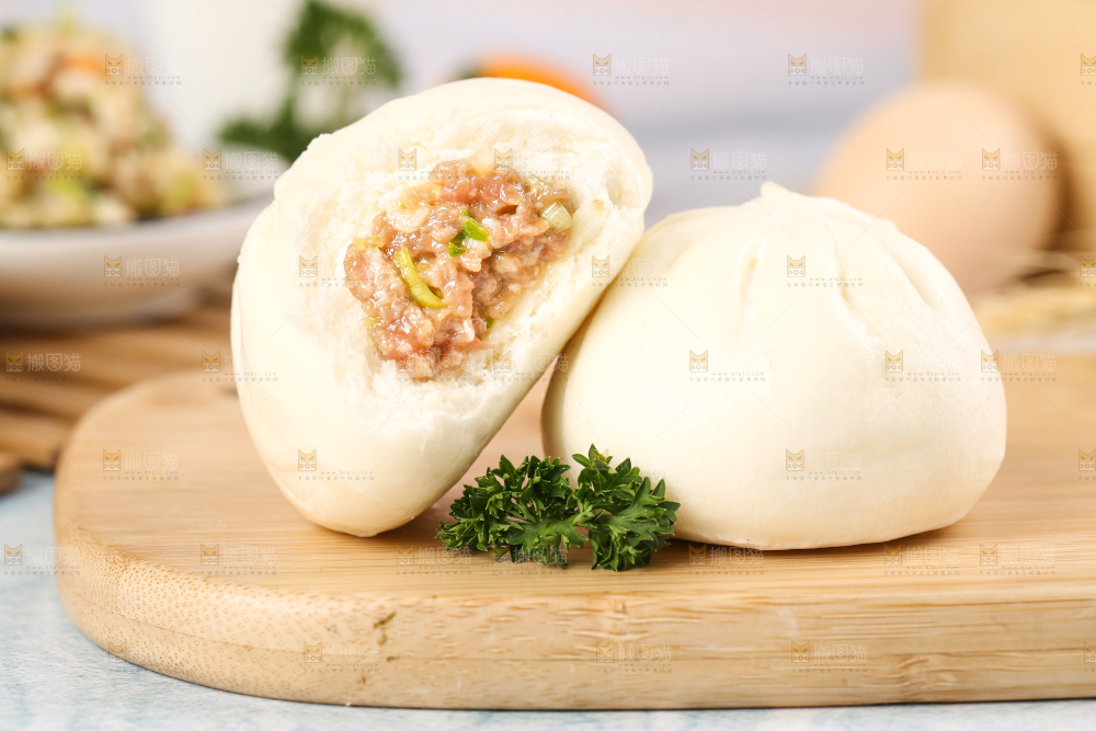浅底上的滑肉包
