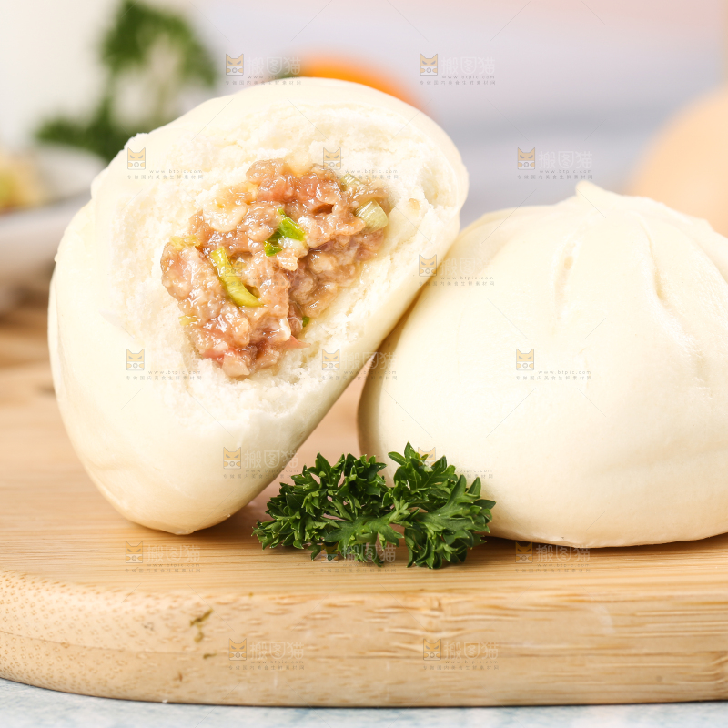 浅底上的滑肉包