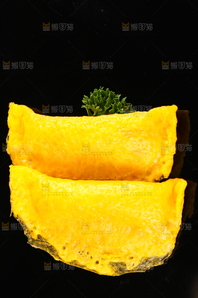 深底上的蛋饺