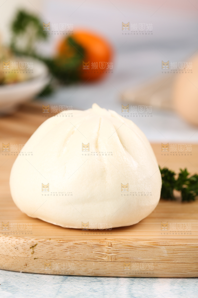 浅底上的滑肉包
