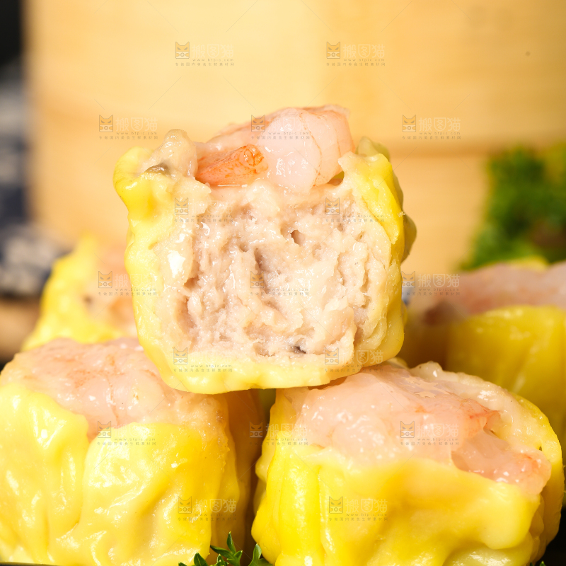 深底上的虾肉烧卖