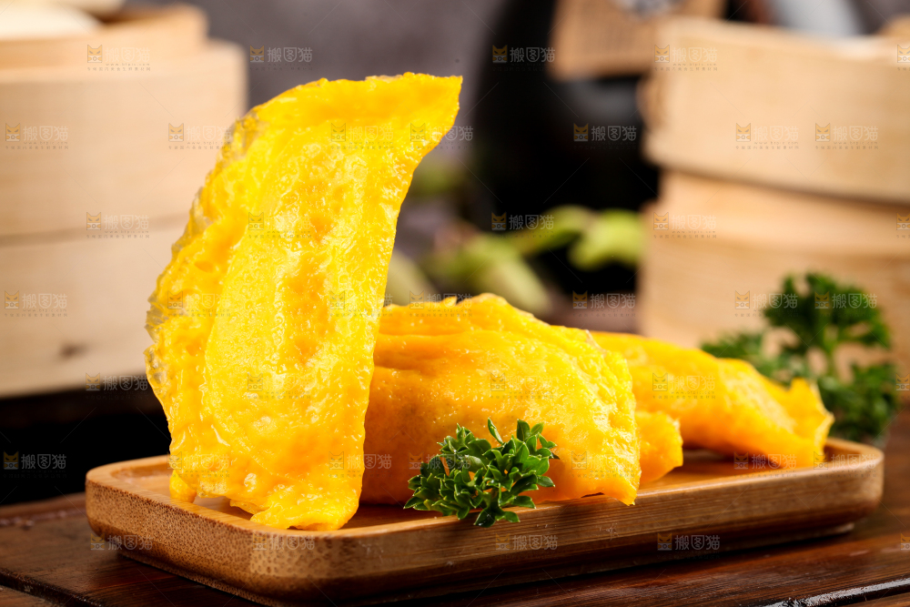深底上的蛋饺