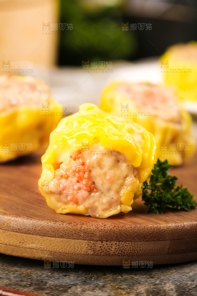 深底上的虾肉烧卖
