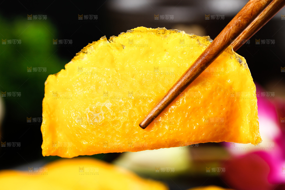深底上的蛋饺